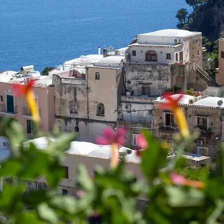 Il Pettirosso In بيت للعطل