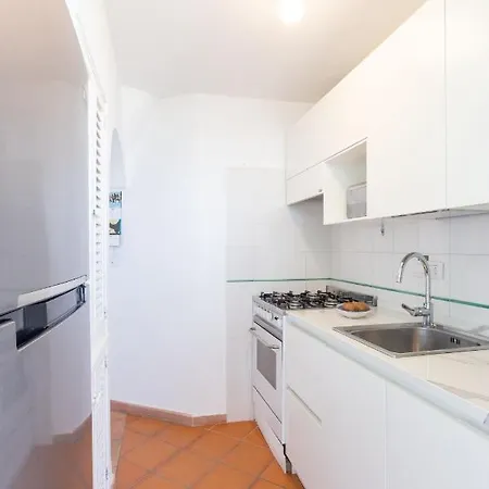 بيت للعطل Il Pettirosso In بوسيتانو