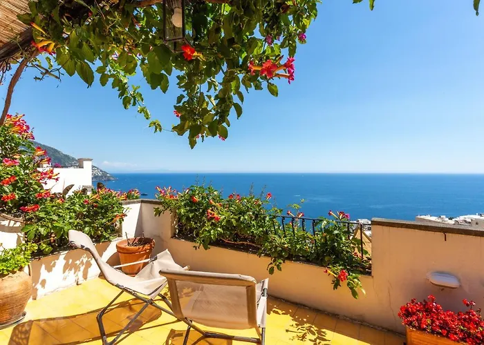 Holiday home Il Pettirosso In Positano