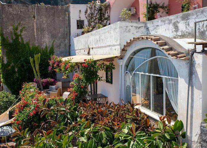 Holiday home Il Pettirosso In Positano