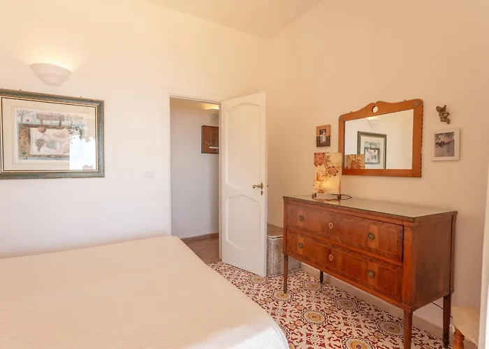 Il Pettirosso In Позитано